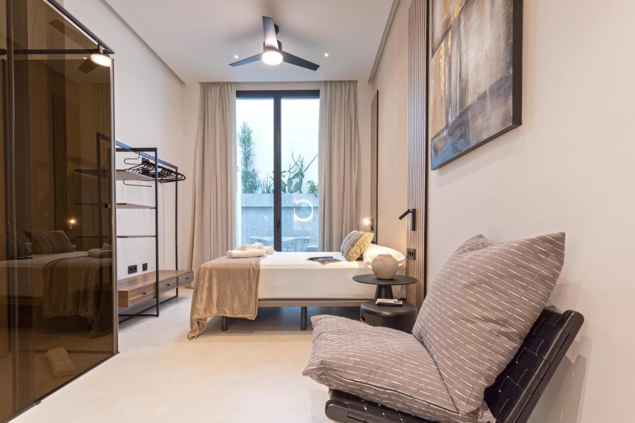 Magnificent Renovated 2Bd 2Bth Duplex With Backyard - City Centre Malaga Bagian luar foto